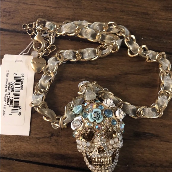 Betsey Johnson Jewelry - ❌❌SOLD❌❌ Johnson Rhinestone Skull Necklace Ribbon